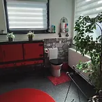 לינה וארוחת בוקר D'n Engel 4*